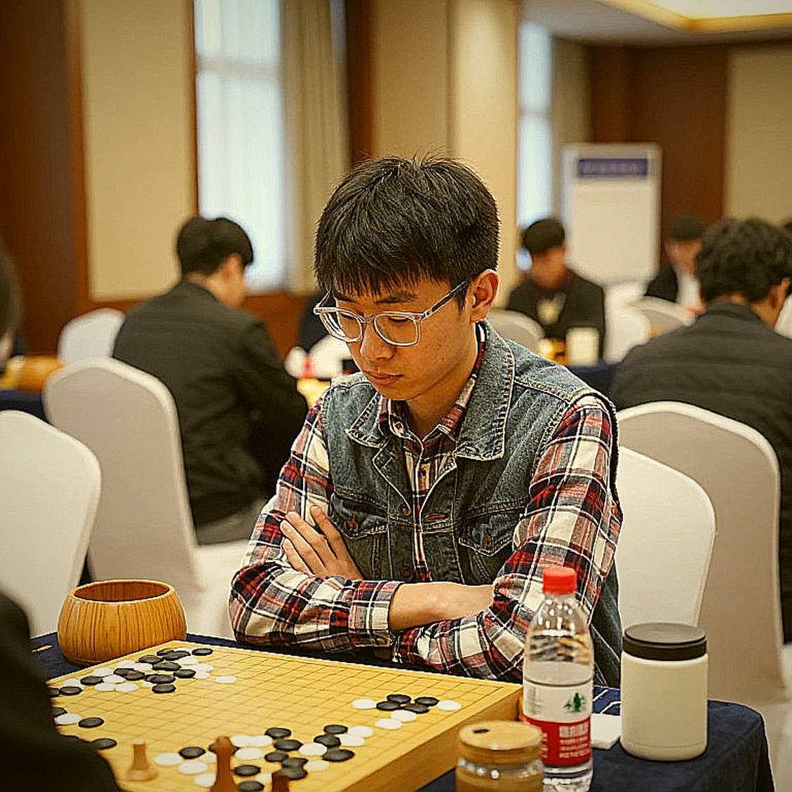 ChessBase Magazine số 225: Ván Sicilian bị che khuất và khoảng cách giữa tiêu đề với trang giấy